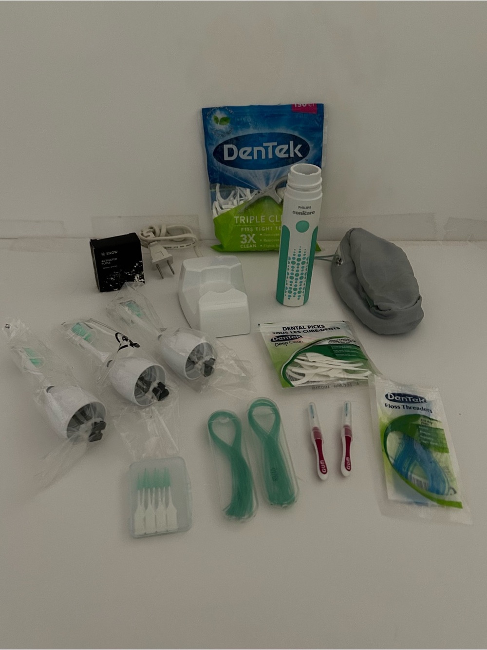 Philips Sonicare Electric Toothbrush HX5610 Handle + Toothbrush Heads